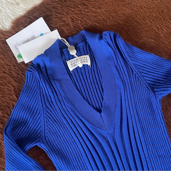 MM6 MAISON MARGIELA V NECK RIBBED KNIT SWEATER - Picture 2 of 5